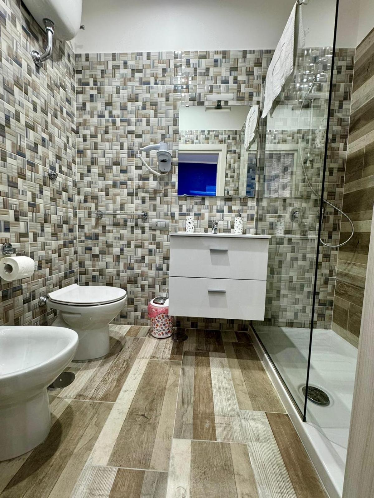 מלון נאפולי Punto House Ferrovia מראה חיצוני תמונה